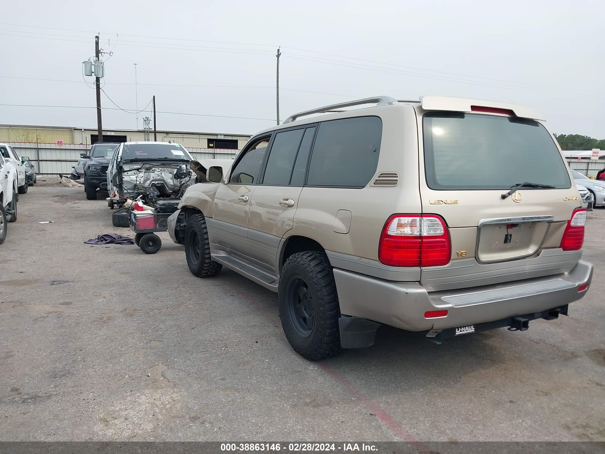 Photo 2 VIN: JTJHT00W623518384 - LEXUS LX 