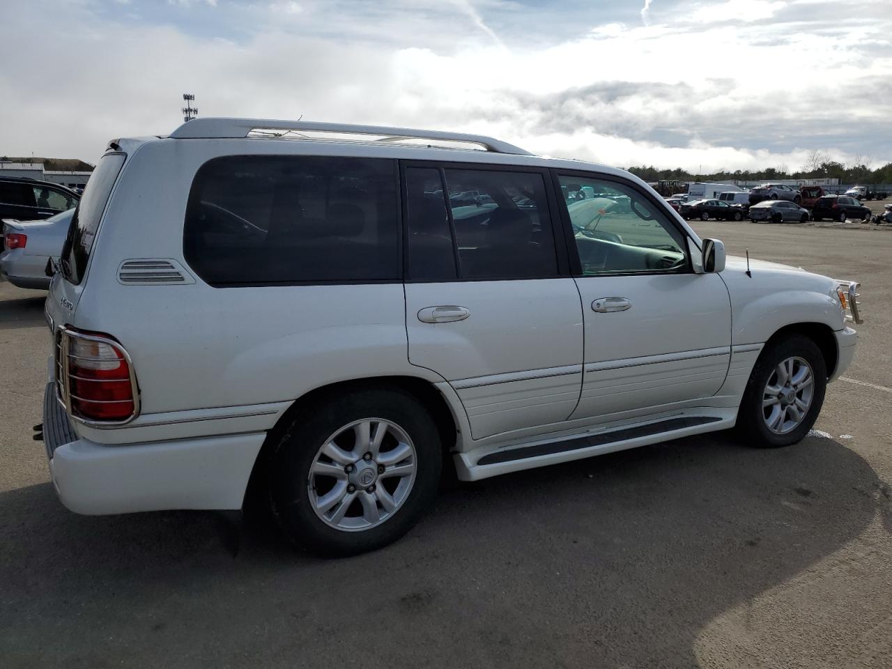 Photo 2 VIN: JTJHT00W754003361 - LEXUS LX 