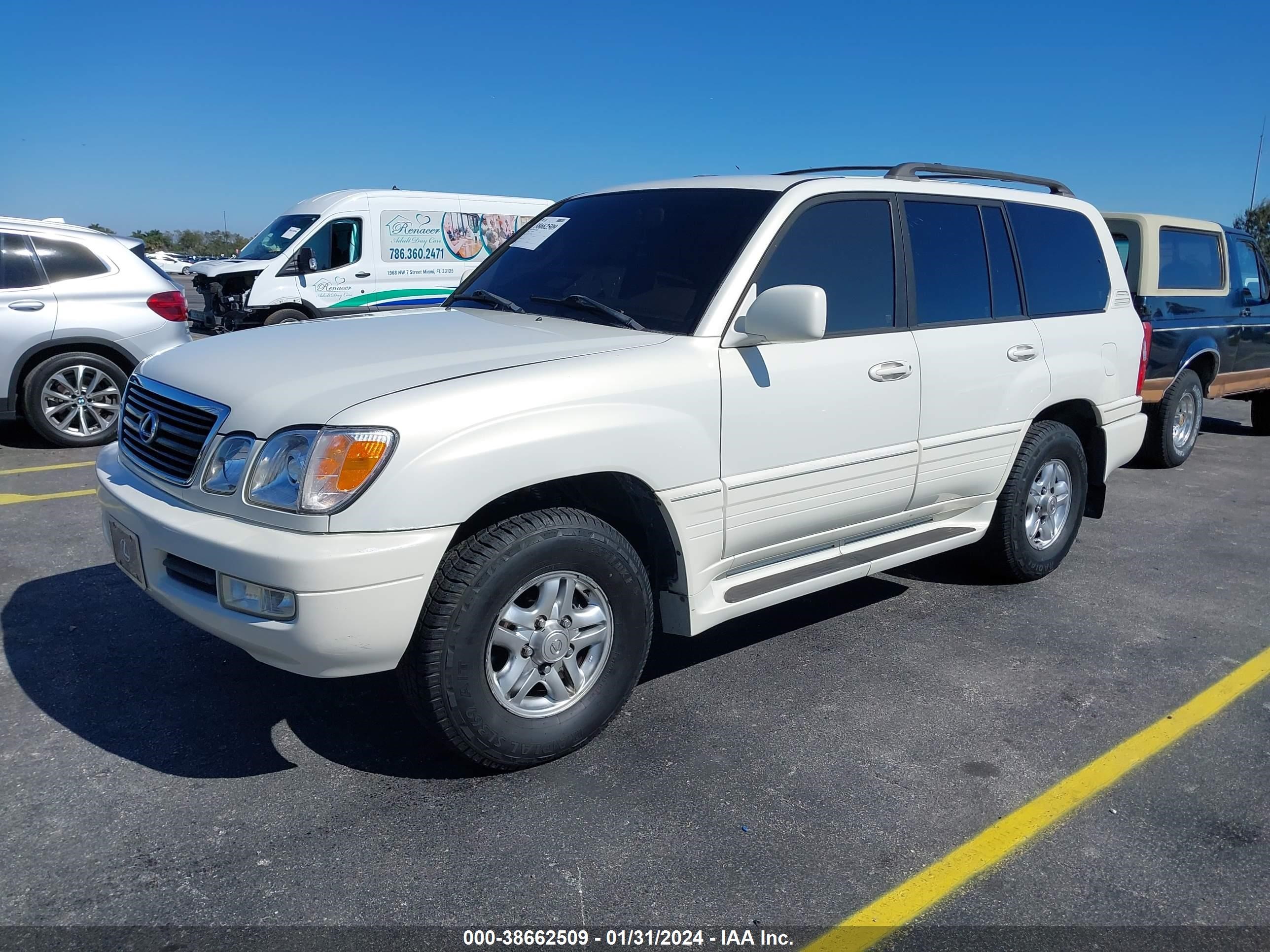 Photo 1 VIN: JTJHT00W823512425 - LEXUS LX 