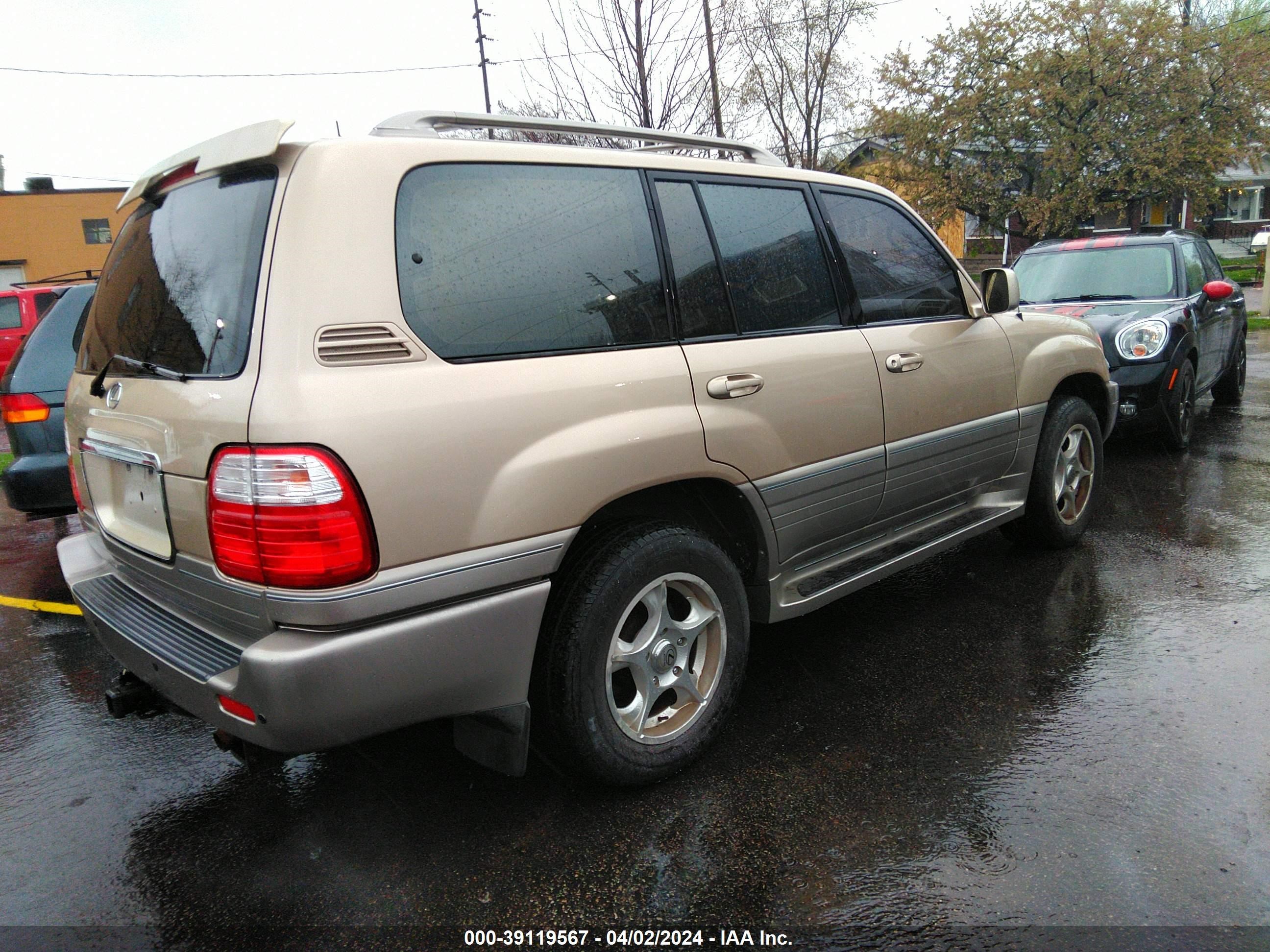 Photo 3 VIN: JTJHT00W823516653 - LEXUS LX 