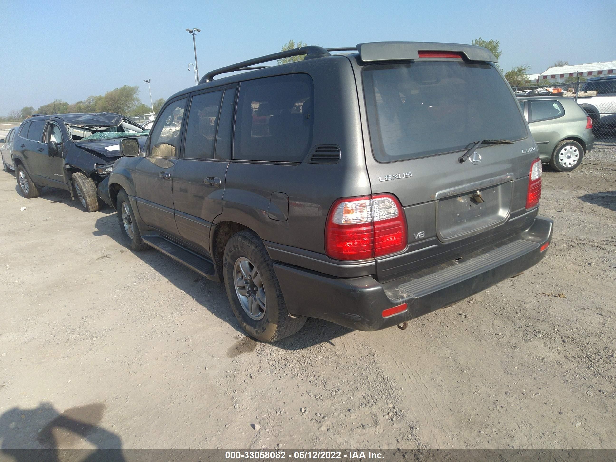 Photo 2 VIN: JTJHT00W823521836 - LEXUS LX 