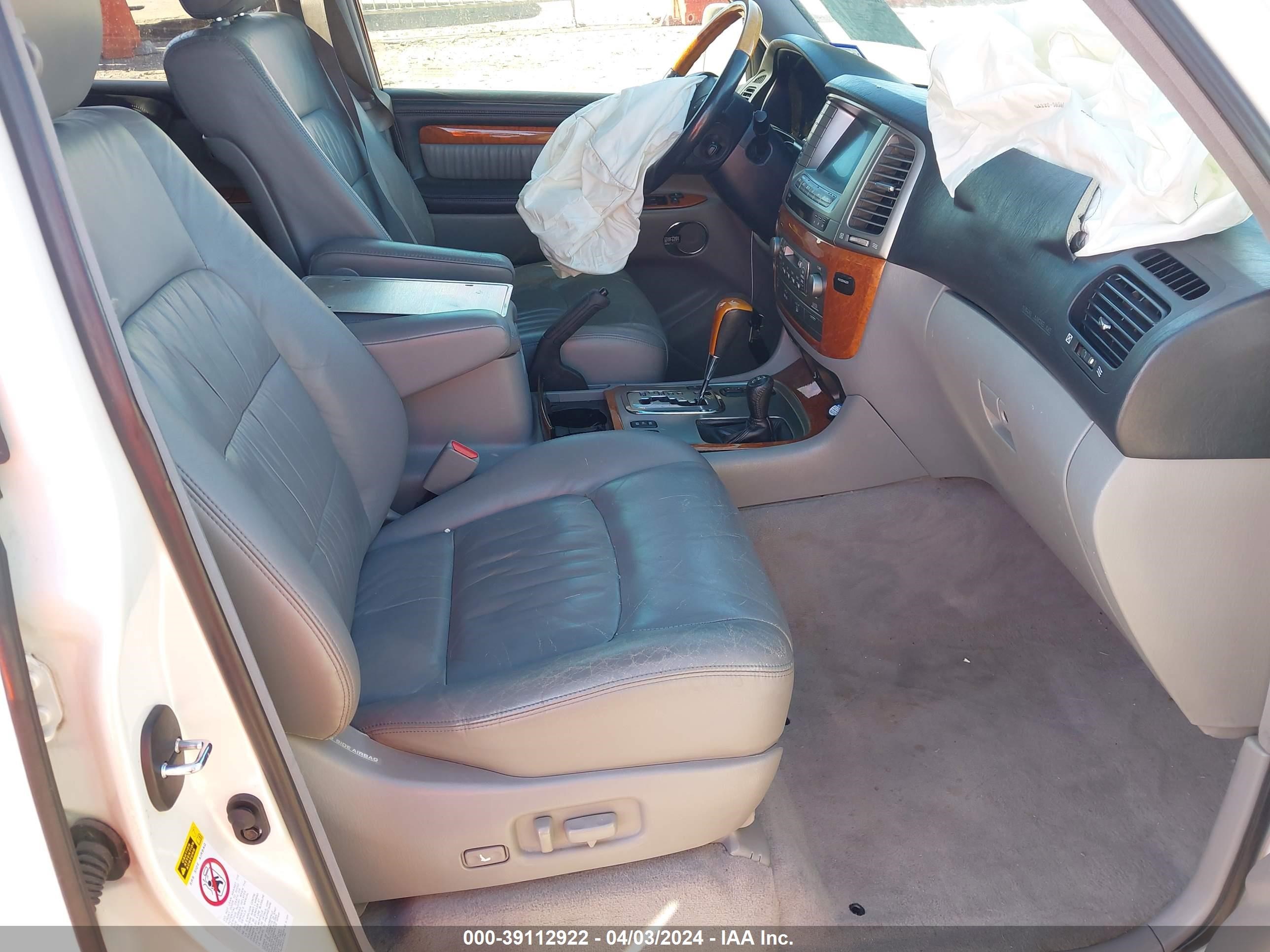 Photo 4 VIN: JTJHT00W843546187 - LEXUS LX 