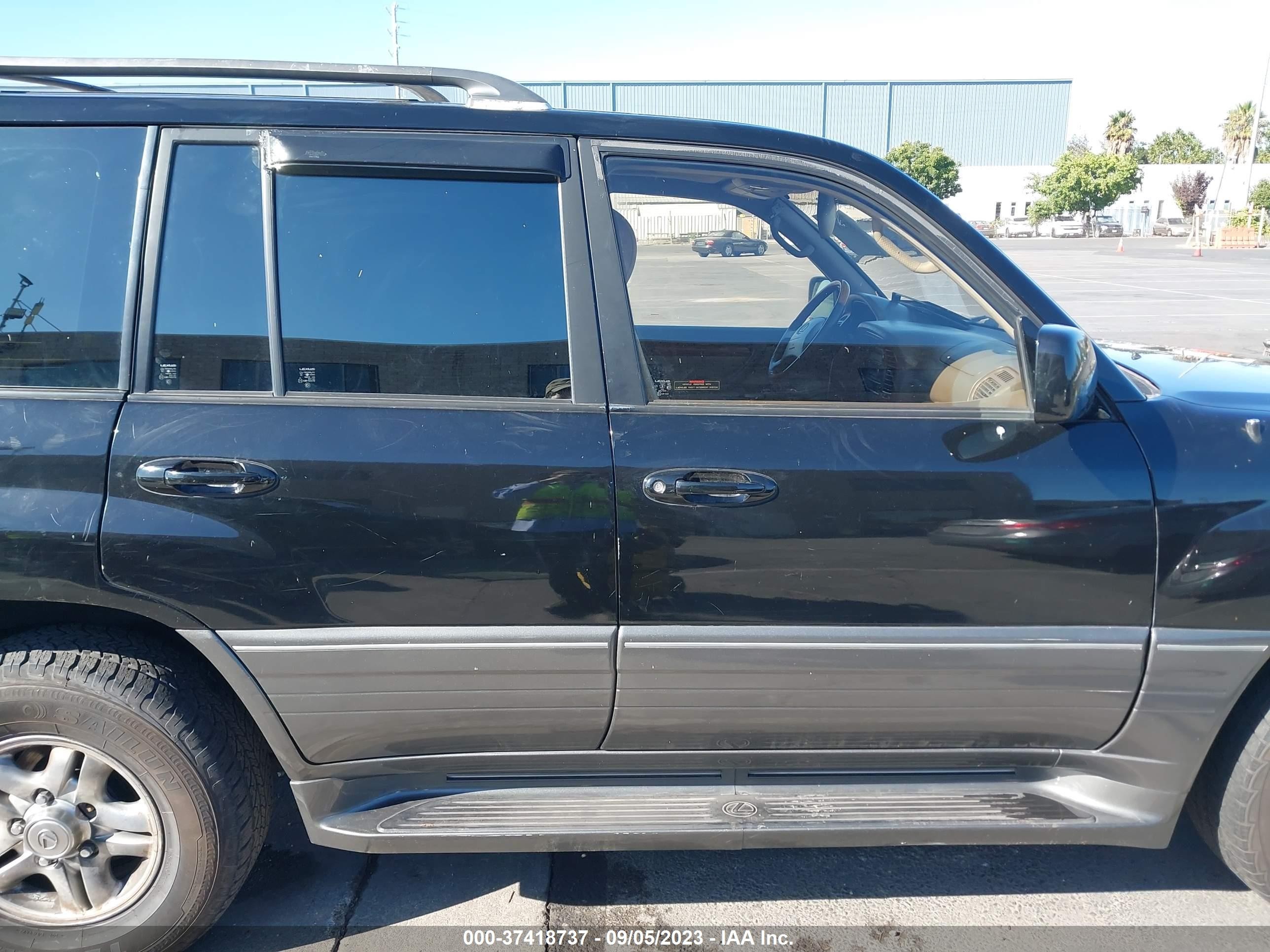 Photo 12 VIN: JTJHT00WX13508942 - LEXUS LX 