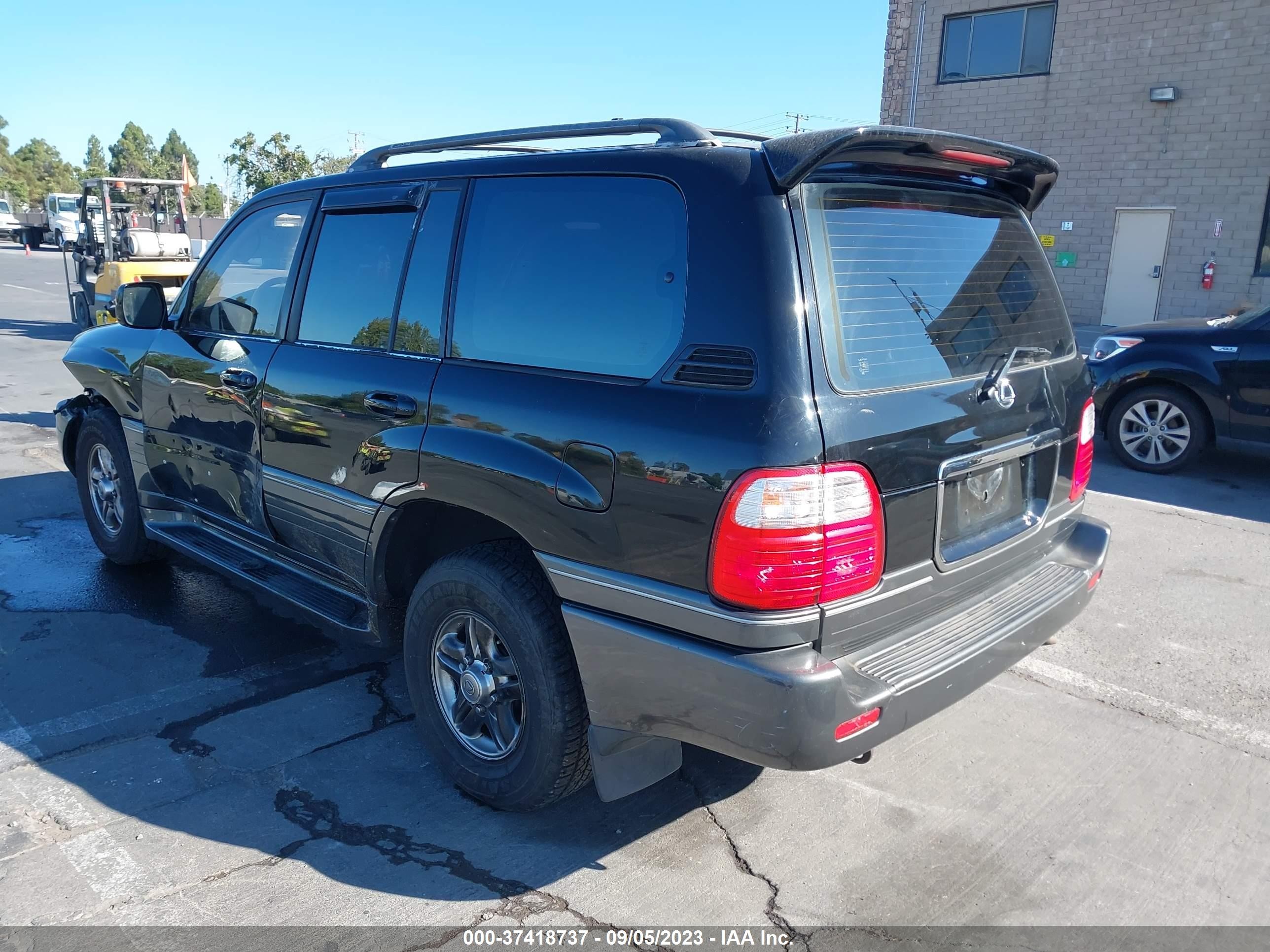 Photo 2 VIN: JTJHT00WX13508942 - LEXUS LX 