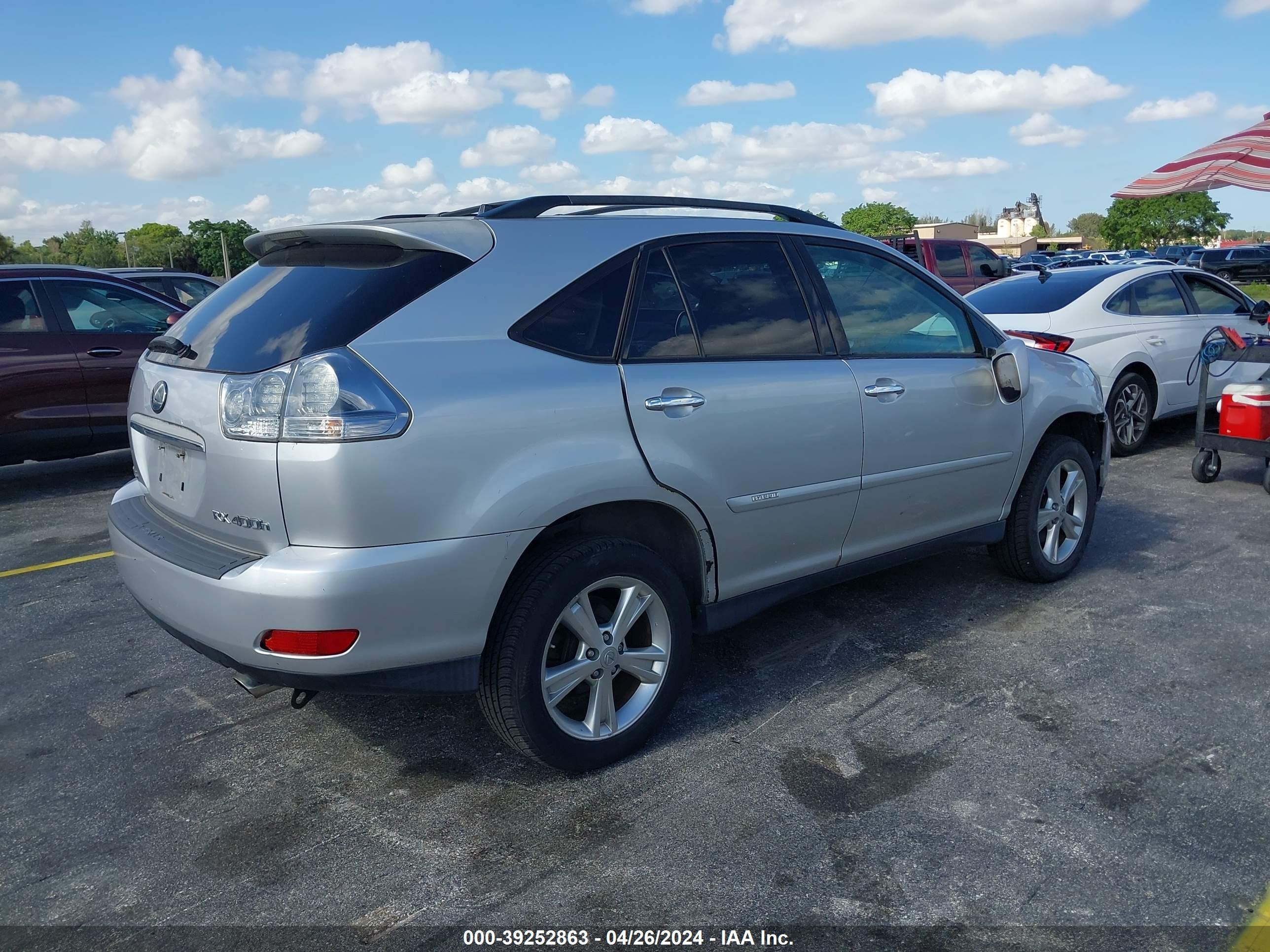 Photo 3 VIN: JTJHW31U082060104 - LEXUS RX 