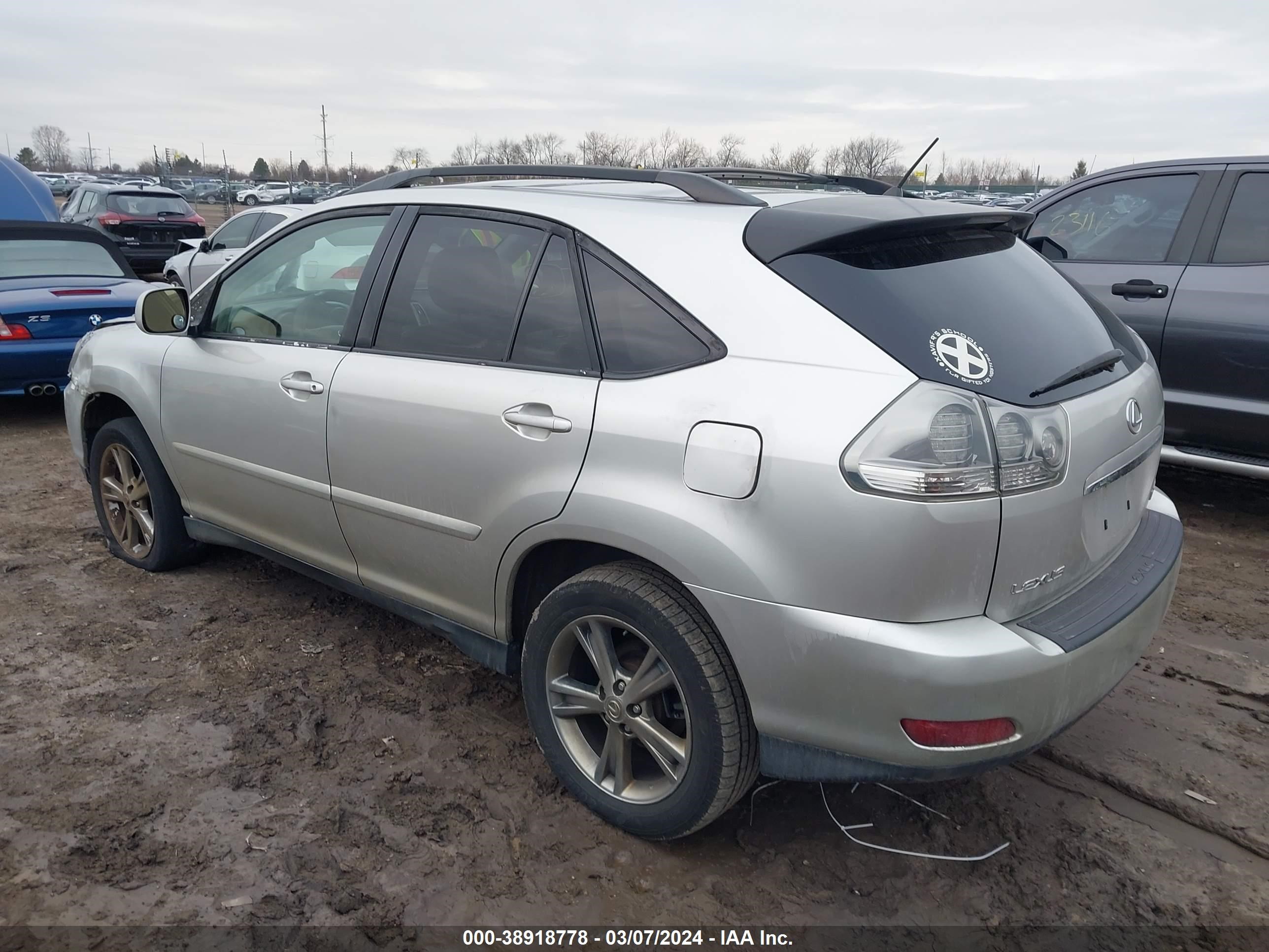 Photo 2 VIN: JTJHW31U260004366 - LEXUS RX 