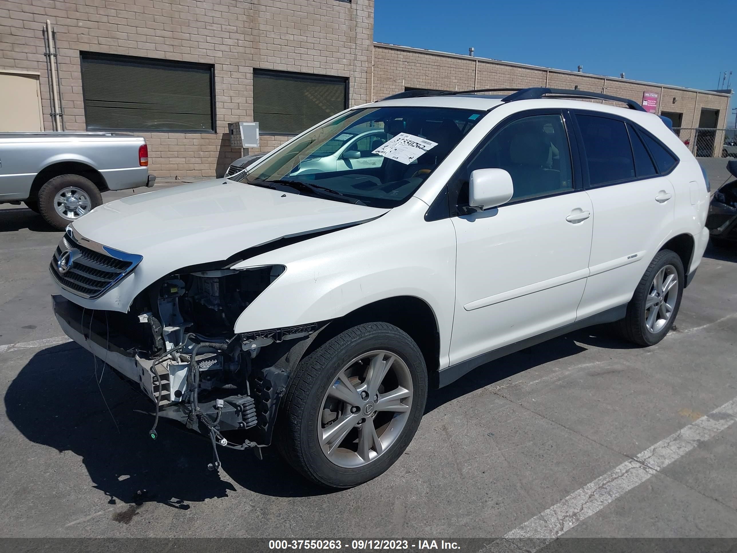 Photo 1 VIN: JTJHW31U372034627 - LEXUS RX 