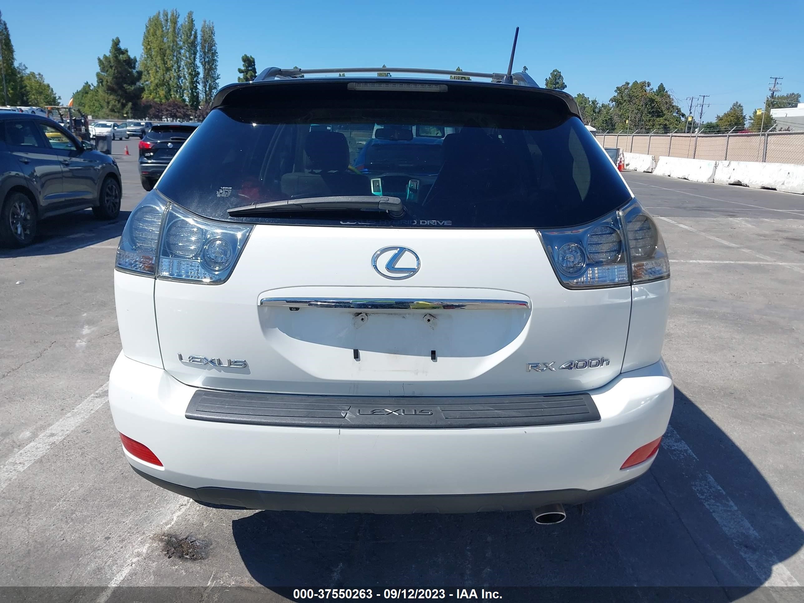 Photo 16 VIN: JTJHW31U372034627 - LEXUS RX 