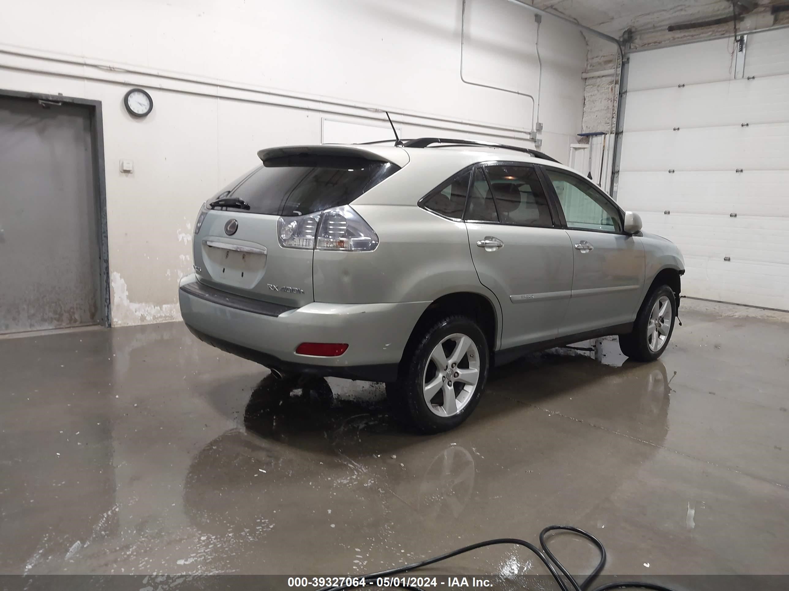 Photo 3 VIN: JTJHW31U382053860 - LEXUS RX 