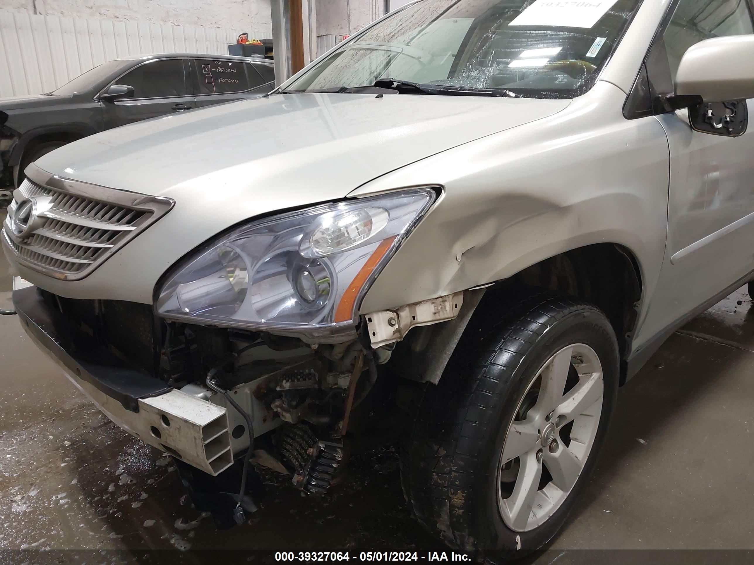 Photo 5 VIN: JTJHW31U382053860 - LEXUS RX 