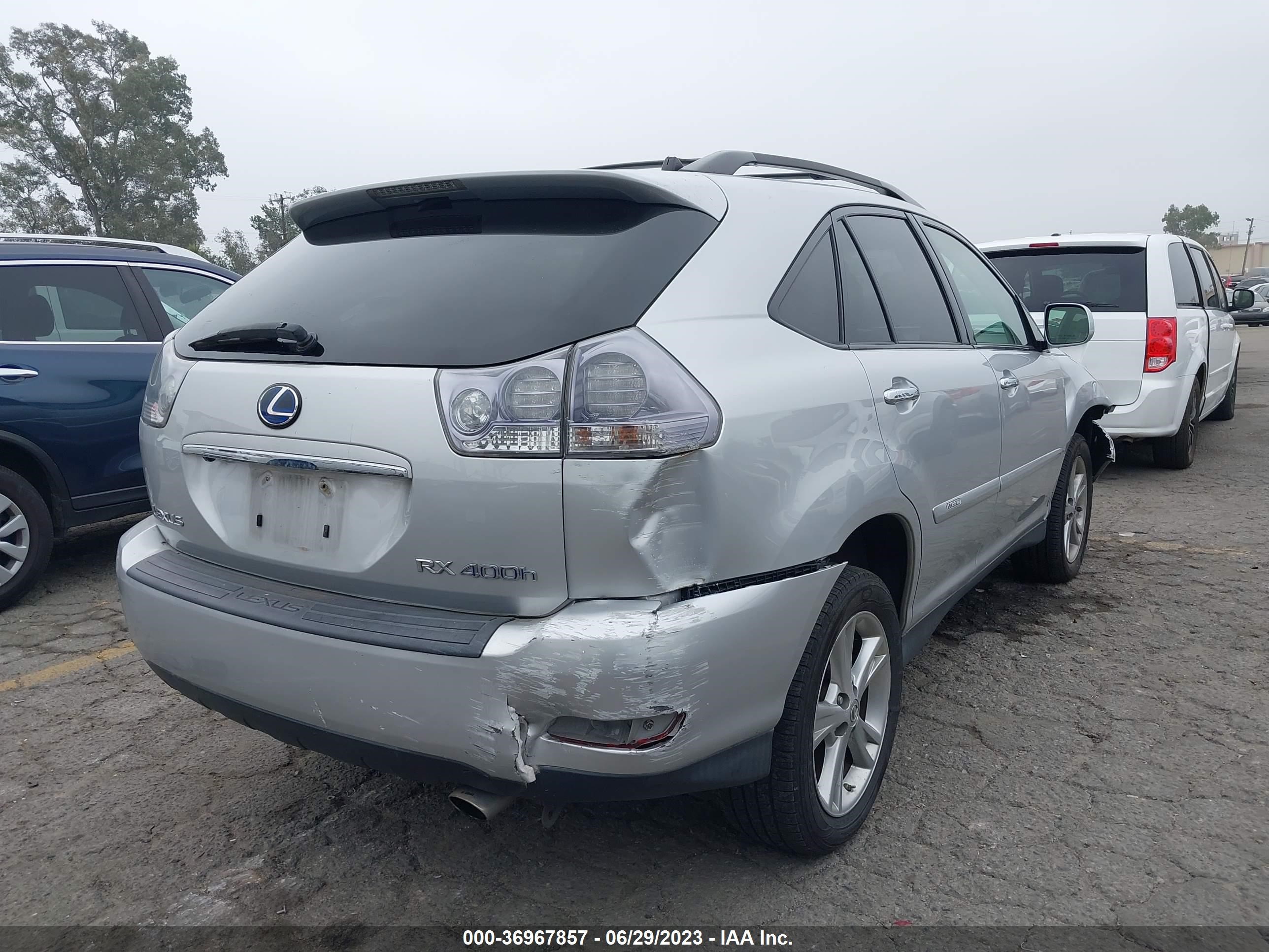 Photo 3 VIN: JTJHW31U382865241 - LEXUS RX 