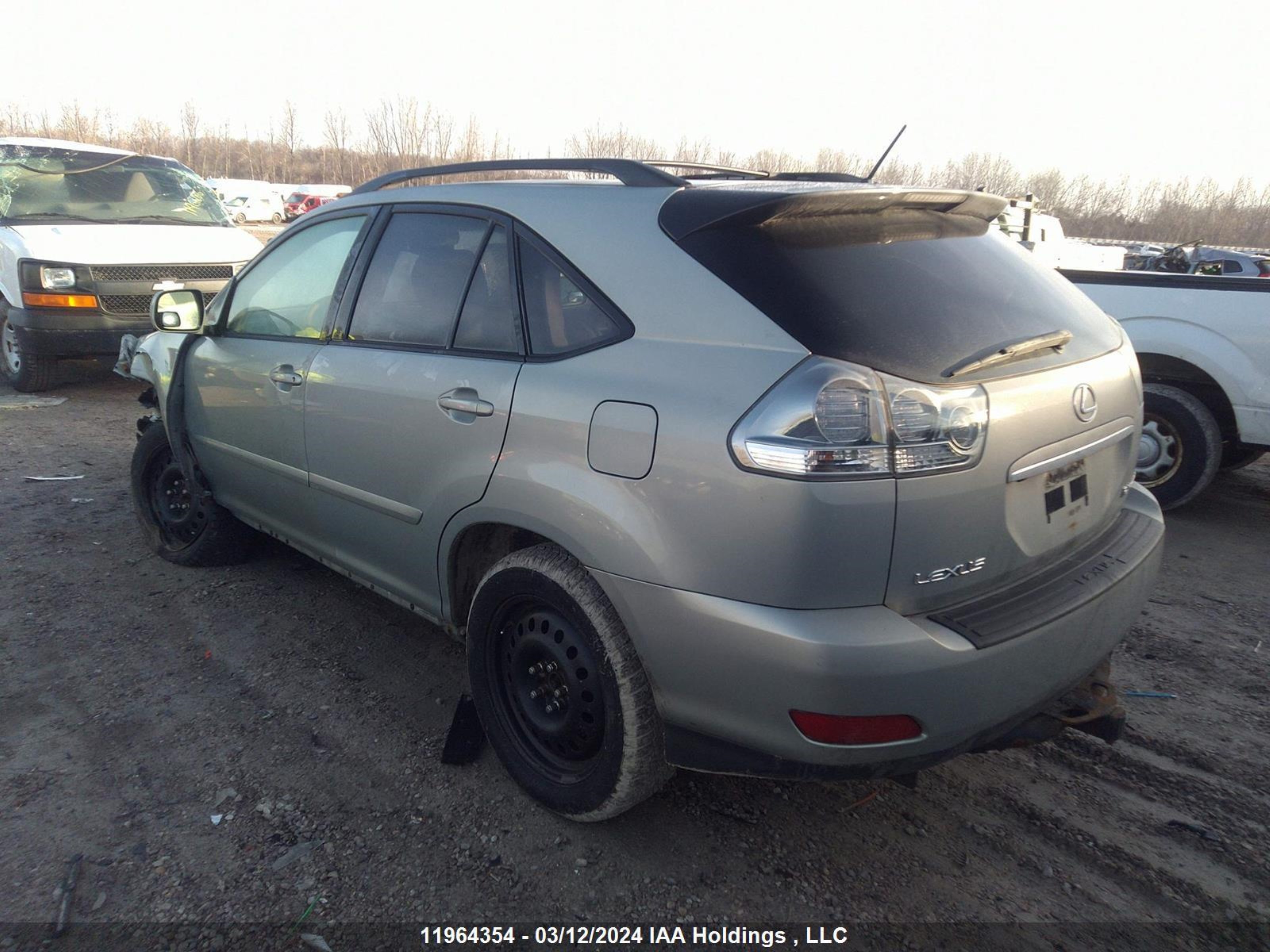 Photo 2 VIN: JTJHW31U460037336 - LEXUS RX 