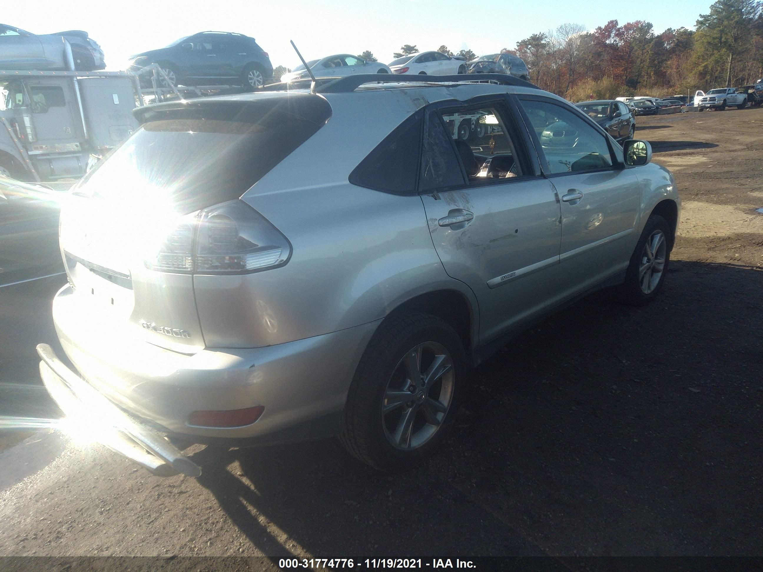 Photo 3 VIN: JTJHW31U560043405 - LEXUS RX 