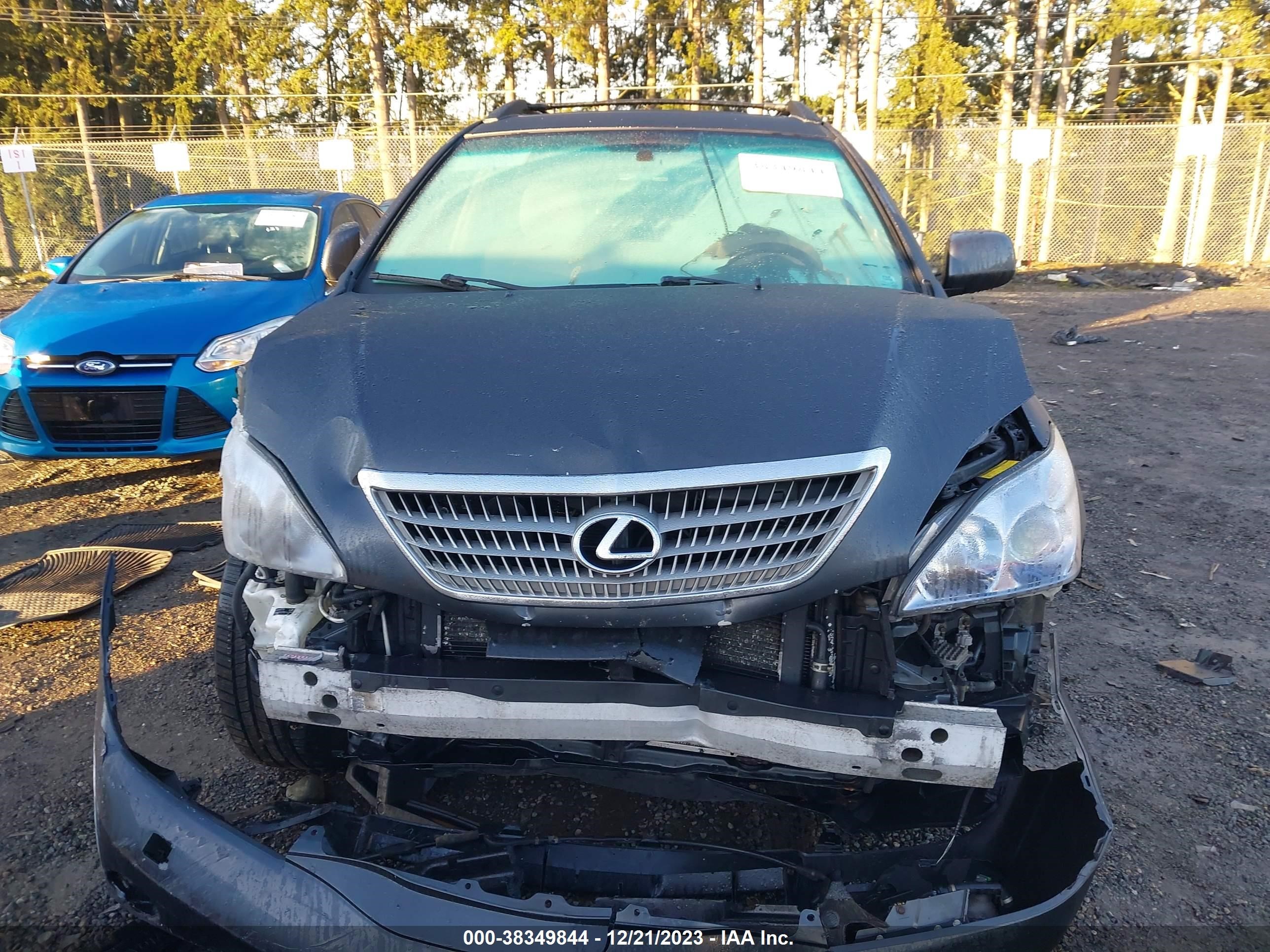 Photo 5 VIN: JTJHW31U682850703 - LEXUS RX 