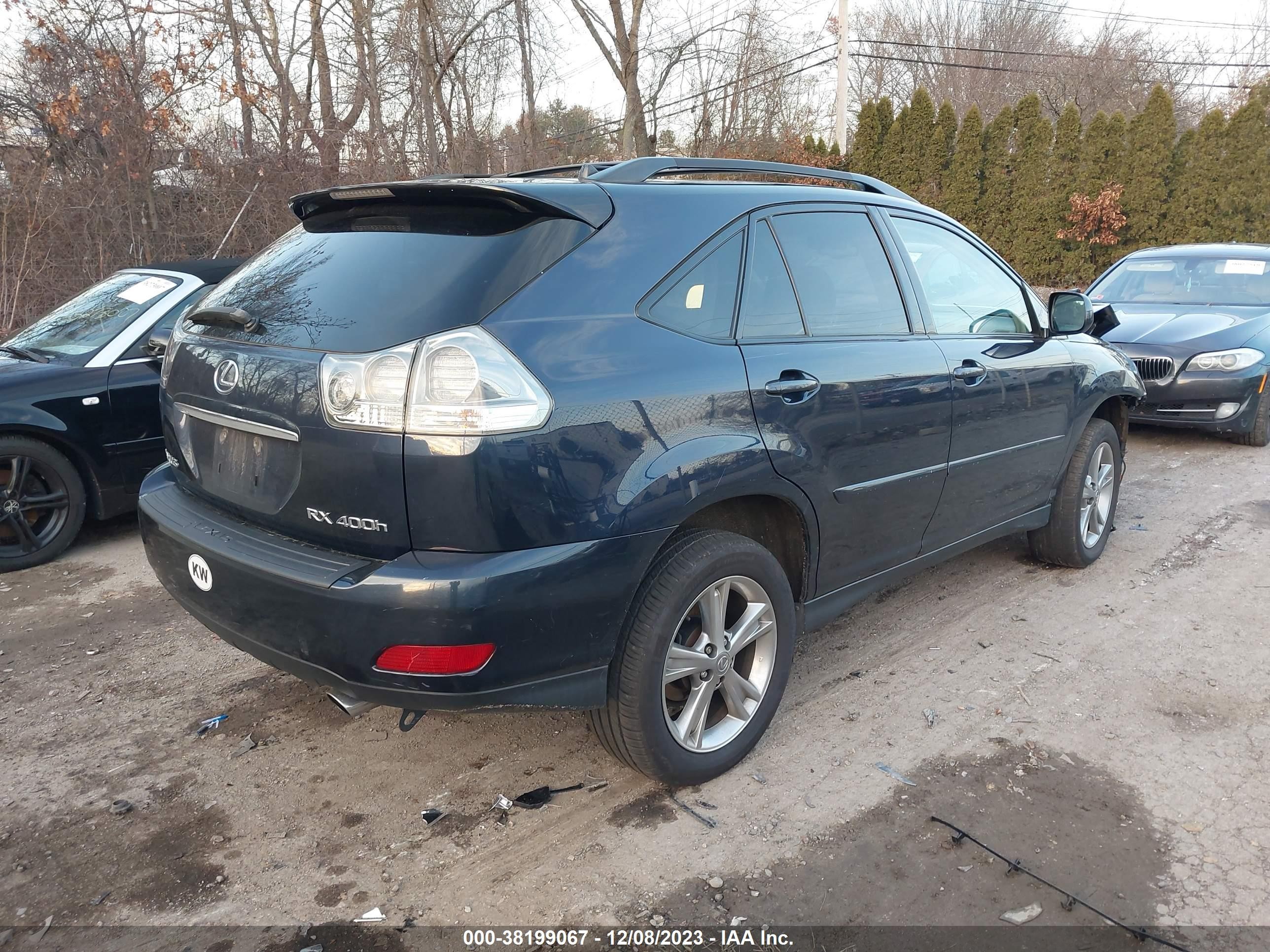 Photo 3 VIN: JTJHW31U860043527 - LEXUS RX 