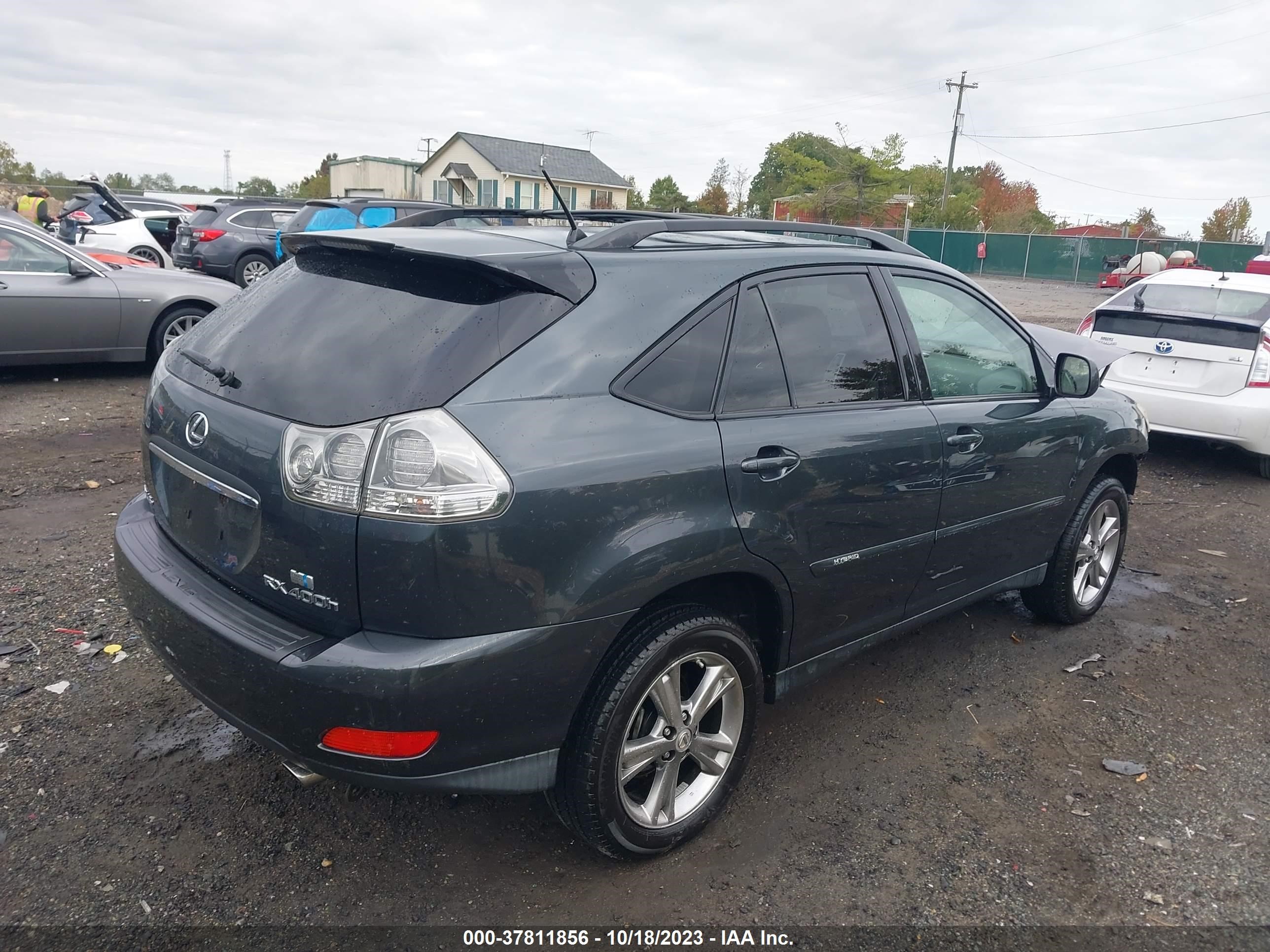 Photo 3 VIN: JTJHW31U872008802 - LEXUS RX 