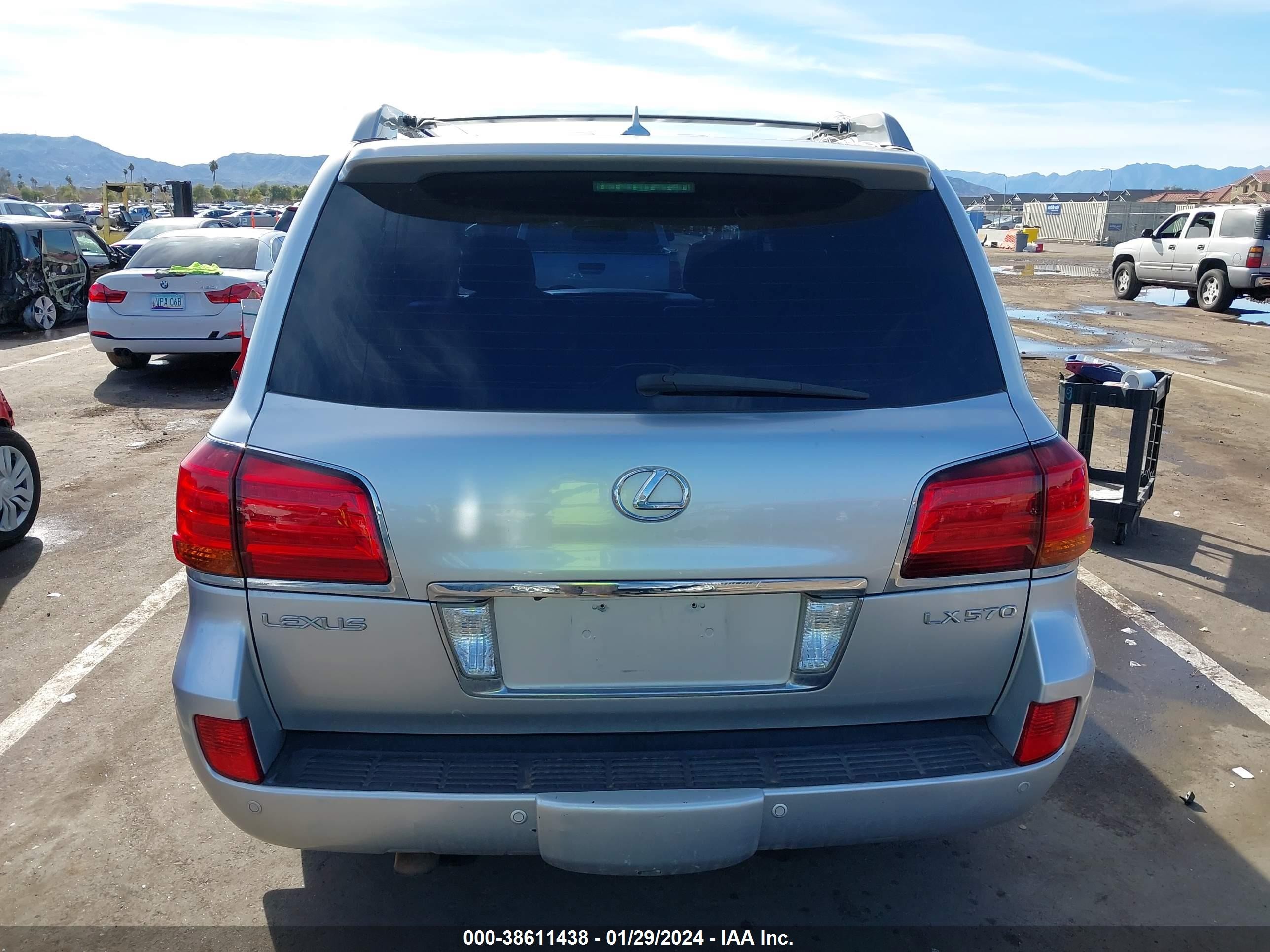 Photo 15 VIN: JTJHY00W084009783 - LEXUS LX 