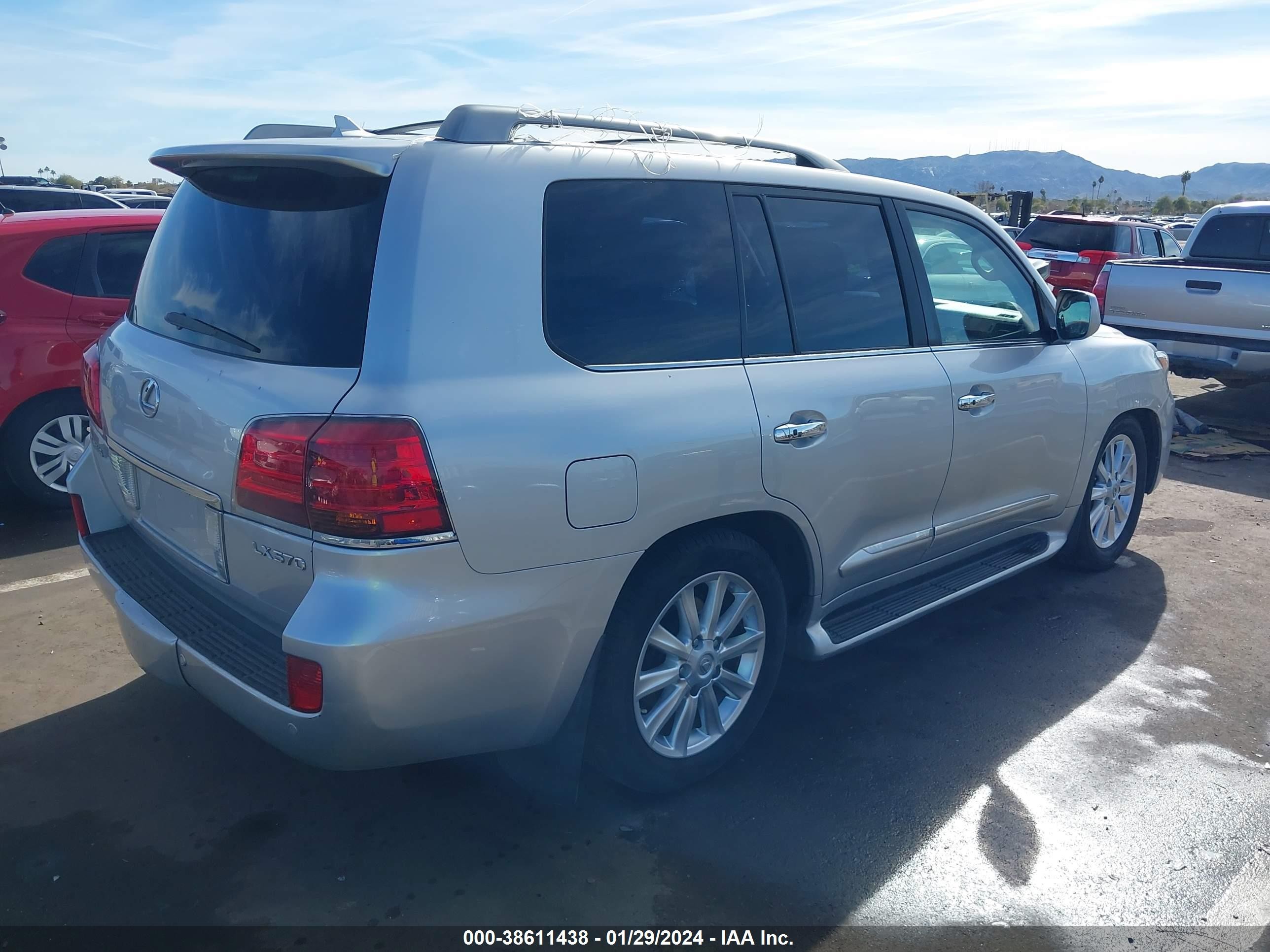 Photo 3 VIN: JTJHY00W084009783 - LEXUS LX 