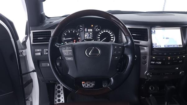 Photo 13 VIN: JTJHY00W0F4176030 - LEXUS LX 570 