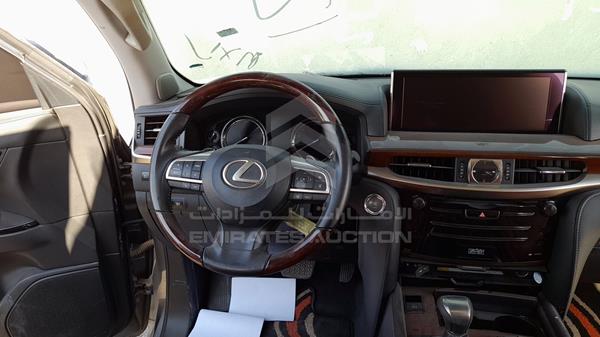 Photo 12 VIN: JTJHY00W0H4228520 - LEXUS LX 570 