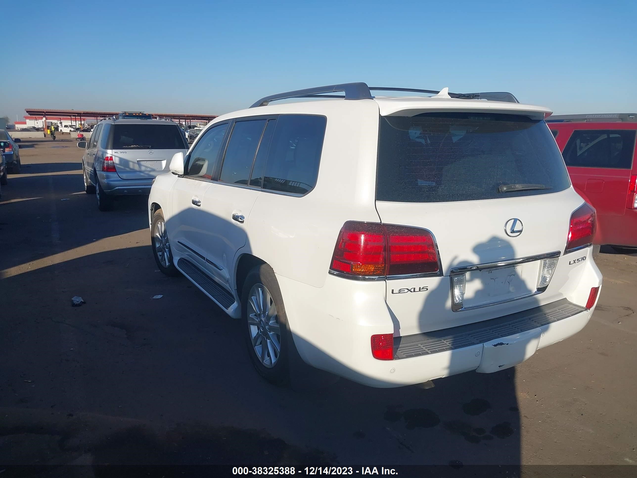 Photo 2 VIN: JTJHY00W284004018 - LEXUS LX 