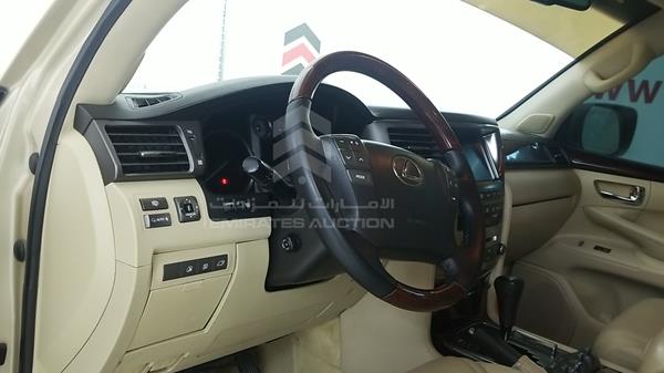 Photo 11 VIN: JTJHY00W2A4038756 - LEXUS LX 570 