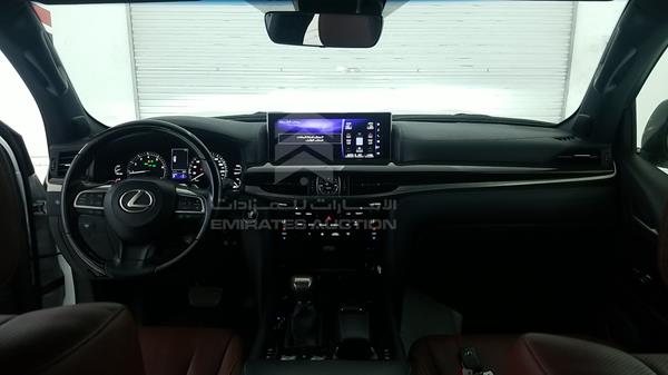 Photo 16 VIN: JTJHY00W3L4322139 - LEXUS LX 570 