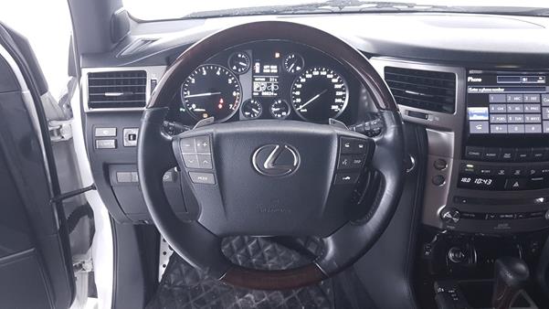 Photo 13 VIN: JTJHY00W5E4147167 - LEXUS LX 570 