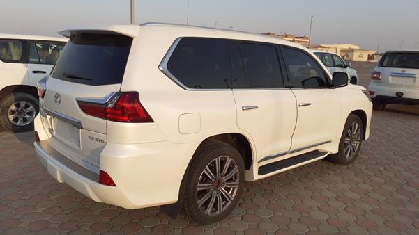 Photo 8 VIN: JTJHY00W5G4190197 - LEXUS LX 570 