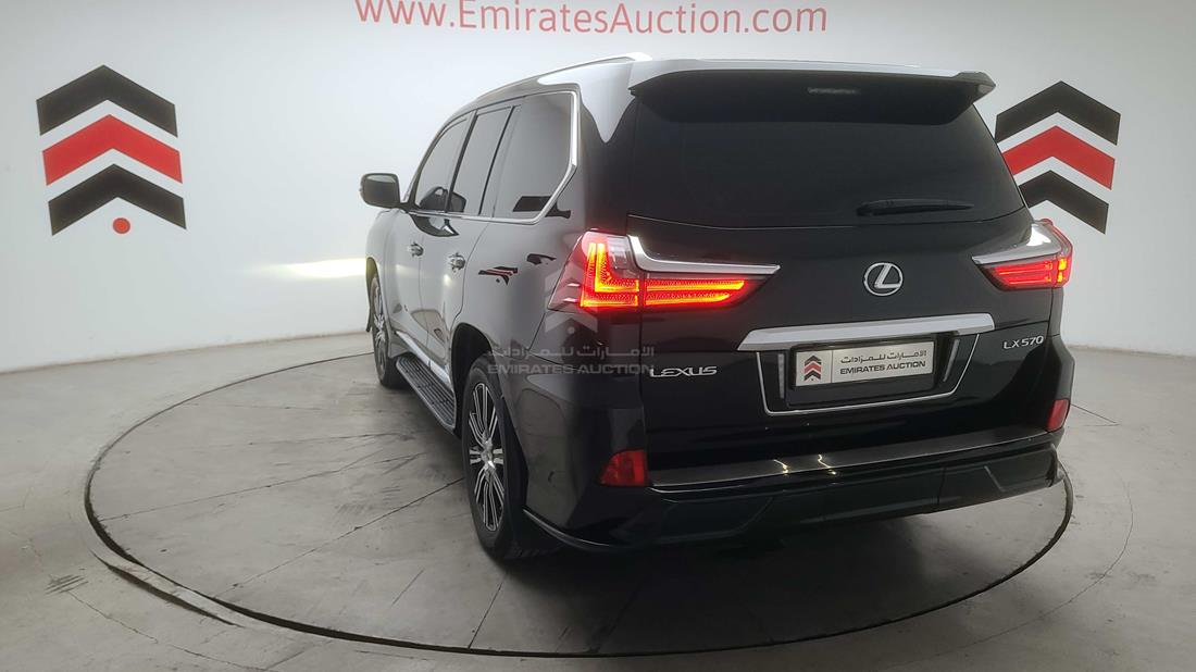 Photo 6 VIN: JTJHY00W6J4260362 - LEXUS LX 570 