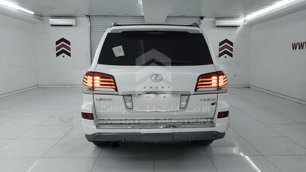 Photo 6 VIN: JTJHY00W7A4052068 - LEXUS LX 570 