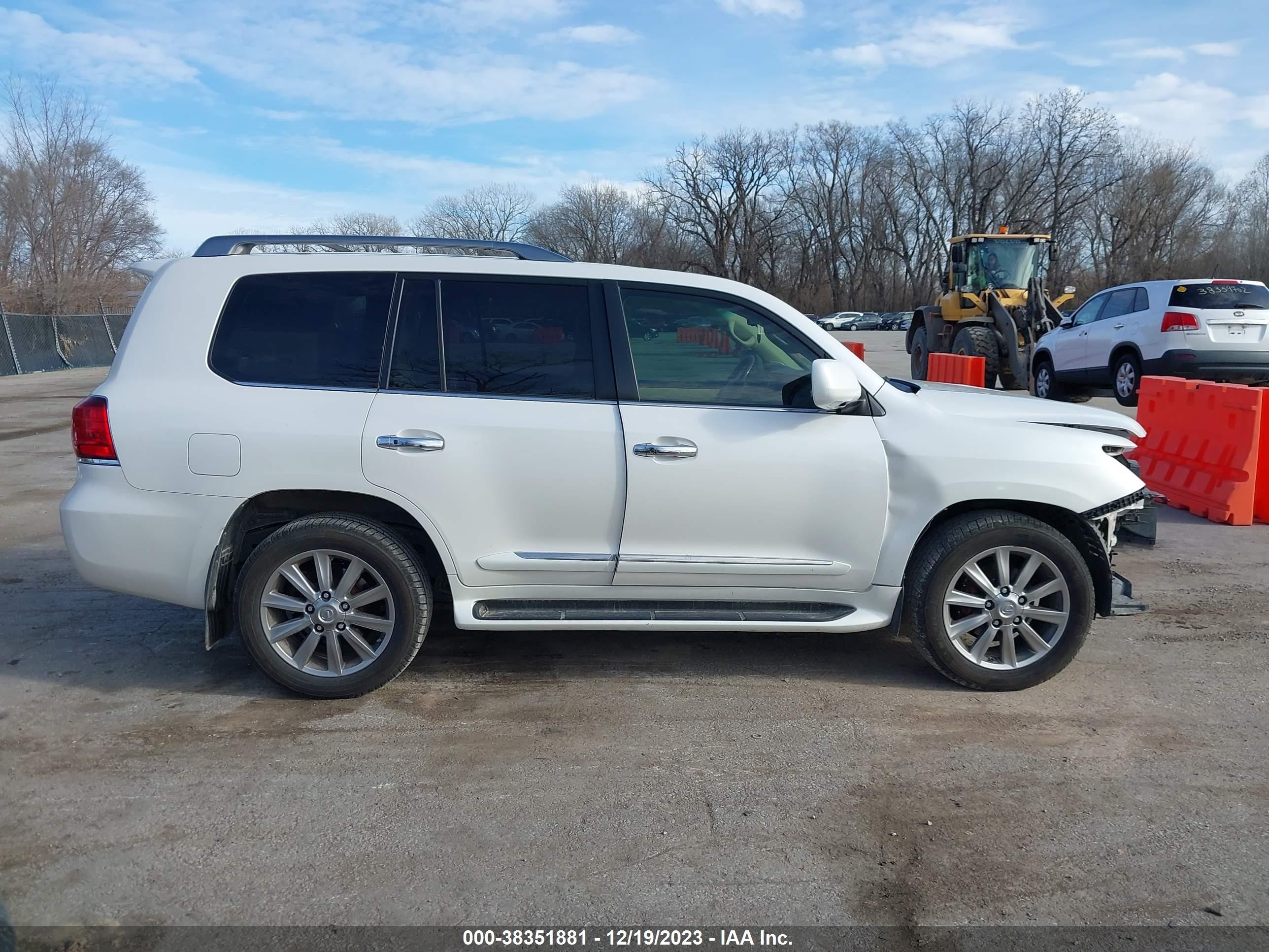 Photo 13 VIN: JTJHY00WX94032540 - LEXUS LX 