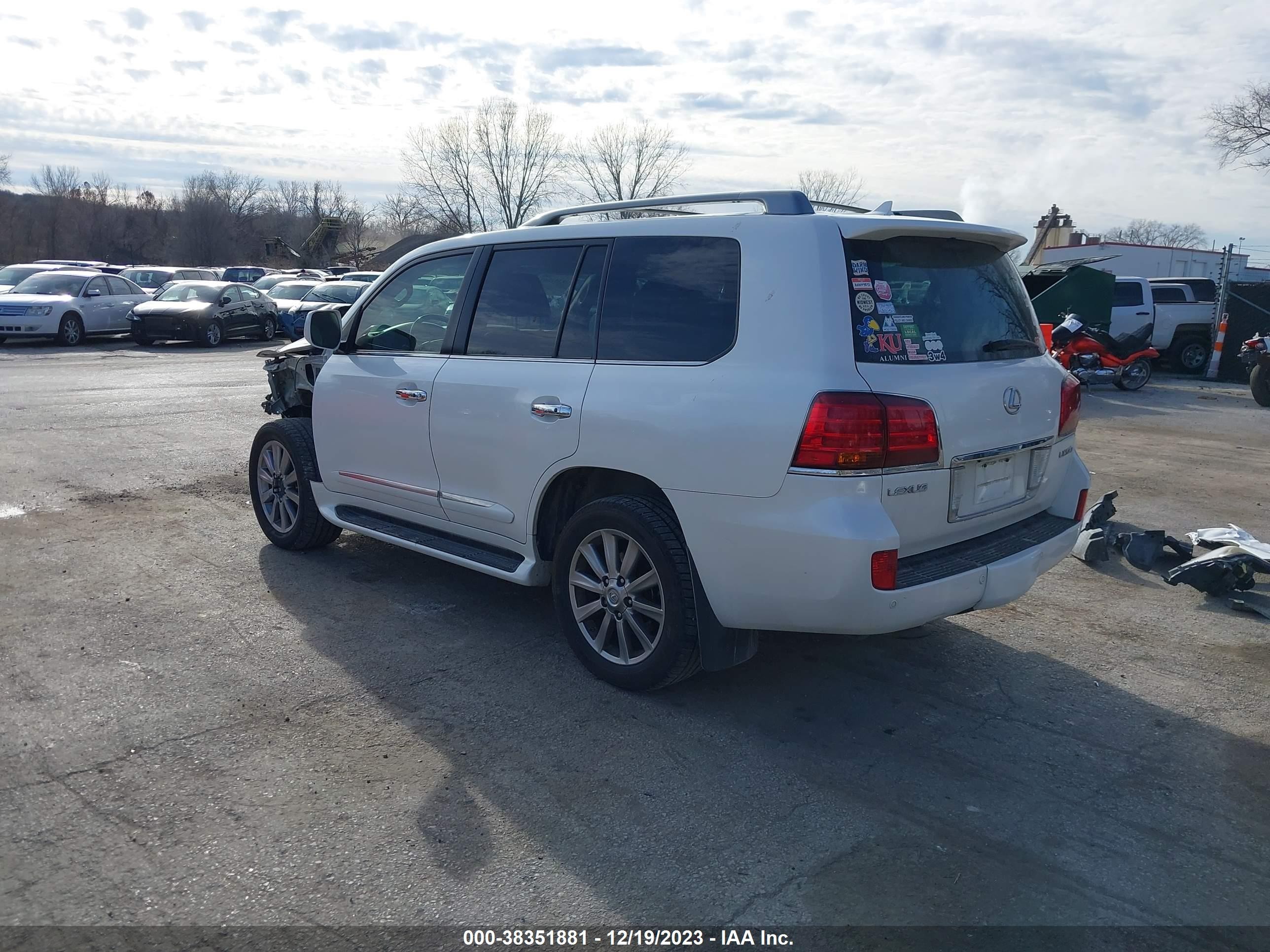 Photo 2 VIN: JTJHY00WX94032540 - LEXUS LX 