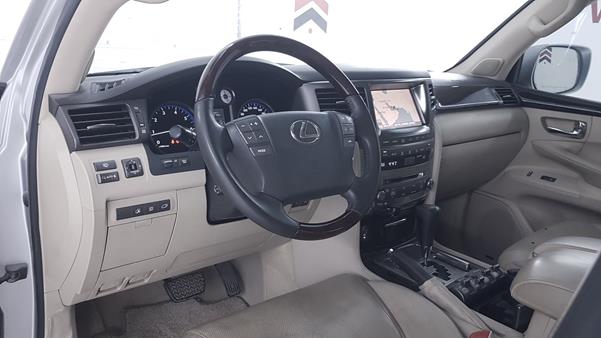 Photo 11 VIN: JTJHY00WXB4061462 - LEXUS LX 570 