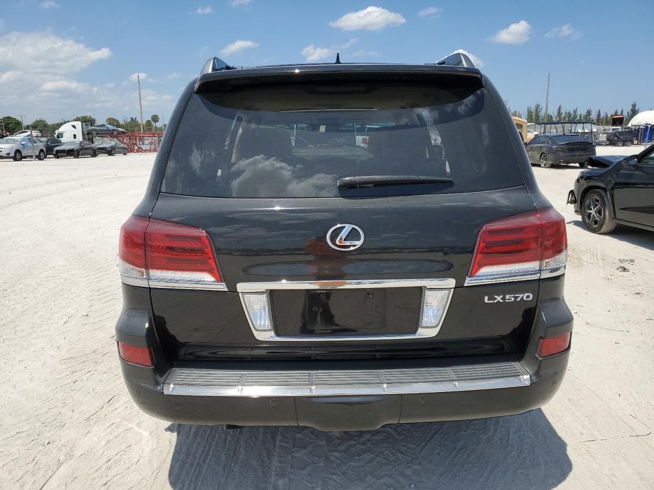 Photo 5 VIN: JTJHY7AX1F4182550 - LEXUS LX 