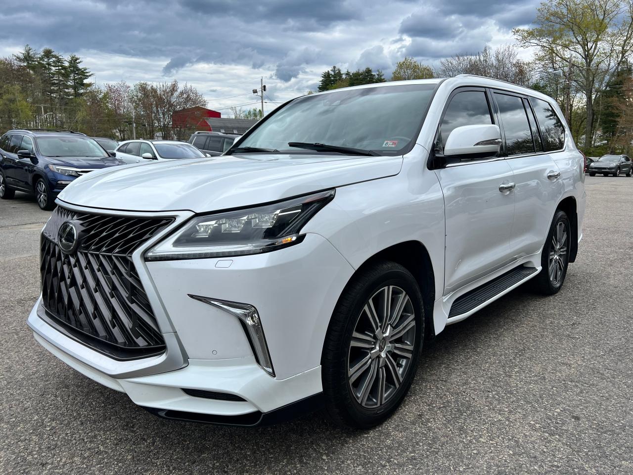 Photo 1 VIN: JTJHY7AX1G4205519 - LEXUS LX 