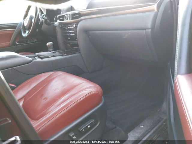 Photo 4 VIN: JTJHY7AX1G4216147 - LEXUS LX 570 