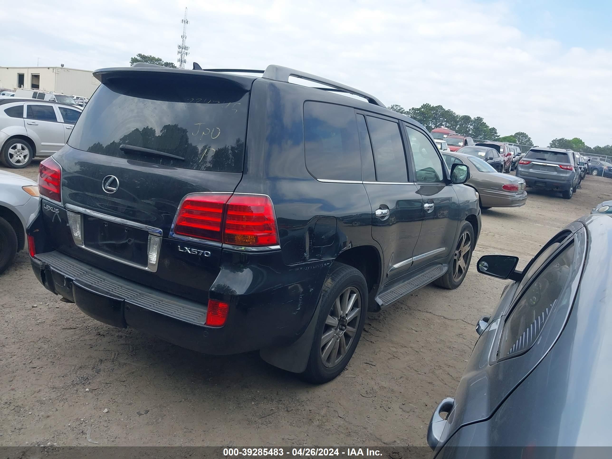 Photo 3 VIN: JTJHY7AX2A4036392 - LEXUS LX 