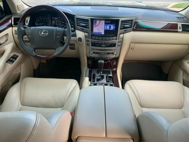 Photo 1 VIN: JTJHY7AX3E4143327 - LEXUS LX 570 