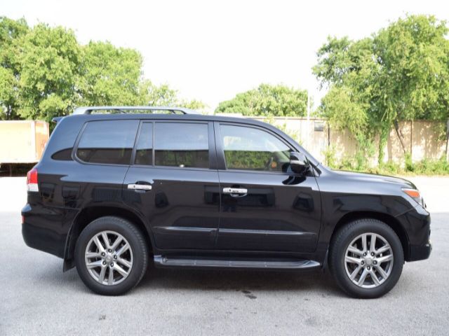 Photo 4 VIN: JTJHY7AX3E4151850 - LEXUS LX 570 