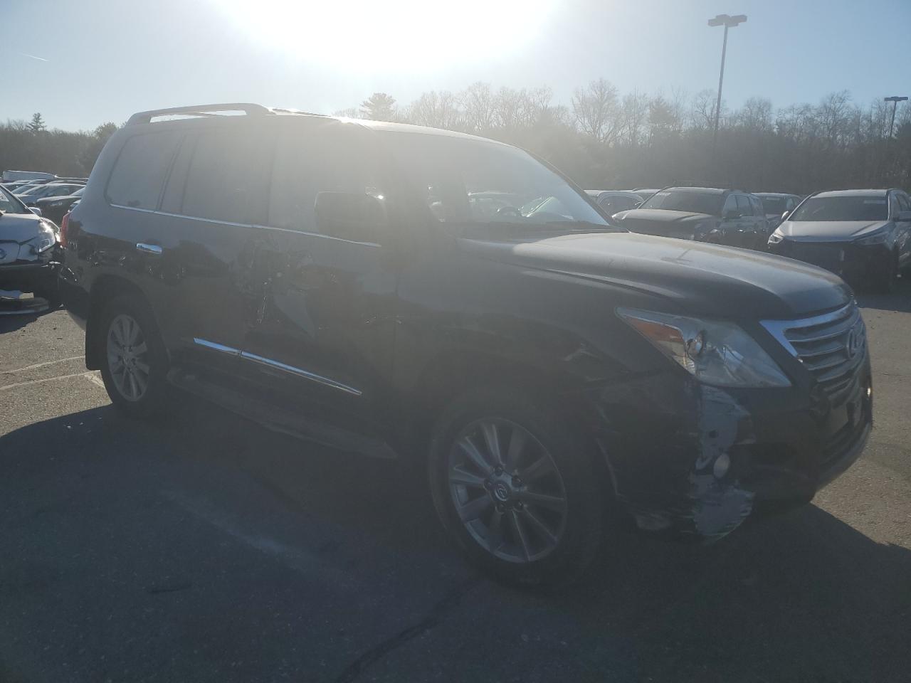 Photo 3 VIN: JTJHY7AX4B4072344 - LEXUS LX 