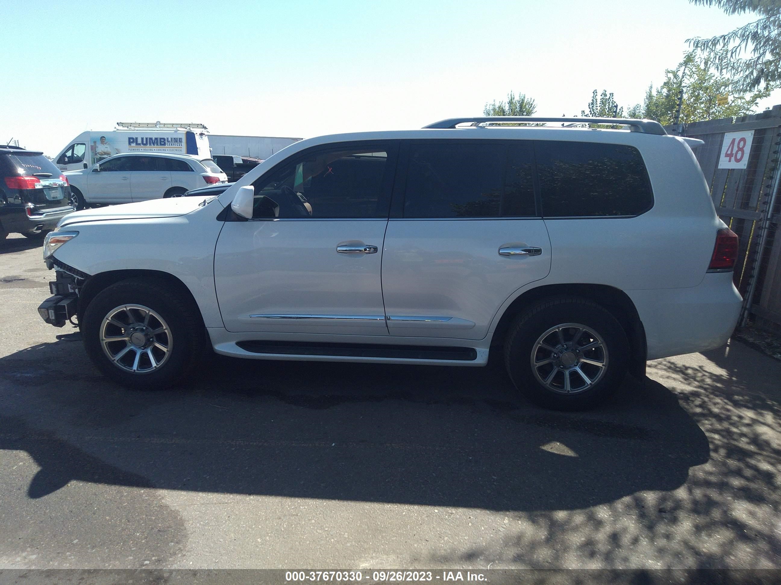 Photo 13 VIN: JTJHY7AX4B4081836 - LEXUS LX 