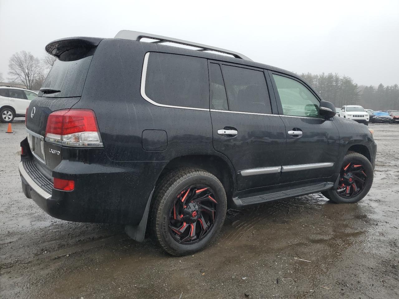 Photo 2 VIN: JTJHY7AX5D4131064 - LEXUS LX 