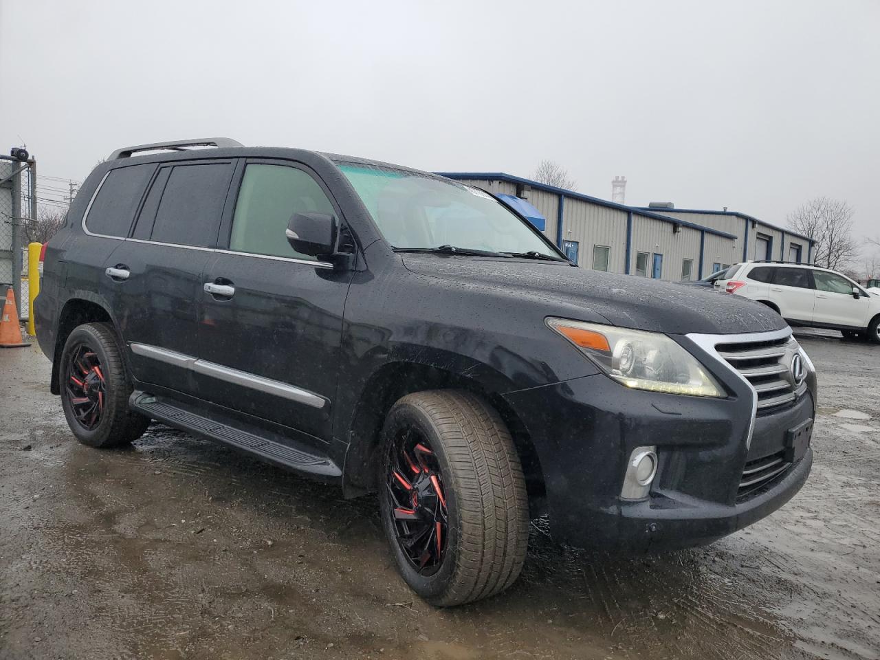 Photo 3 VIN: JTJHY7AX5D4131064 - LEXUS LX 