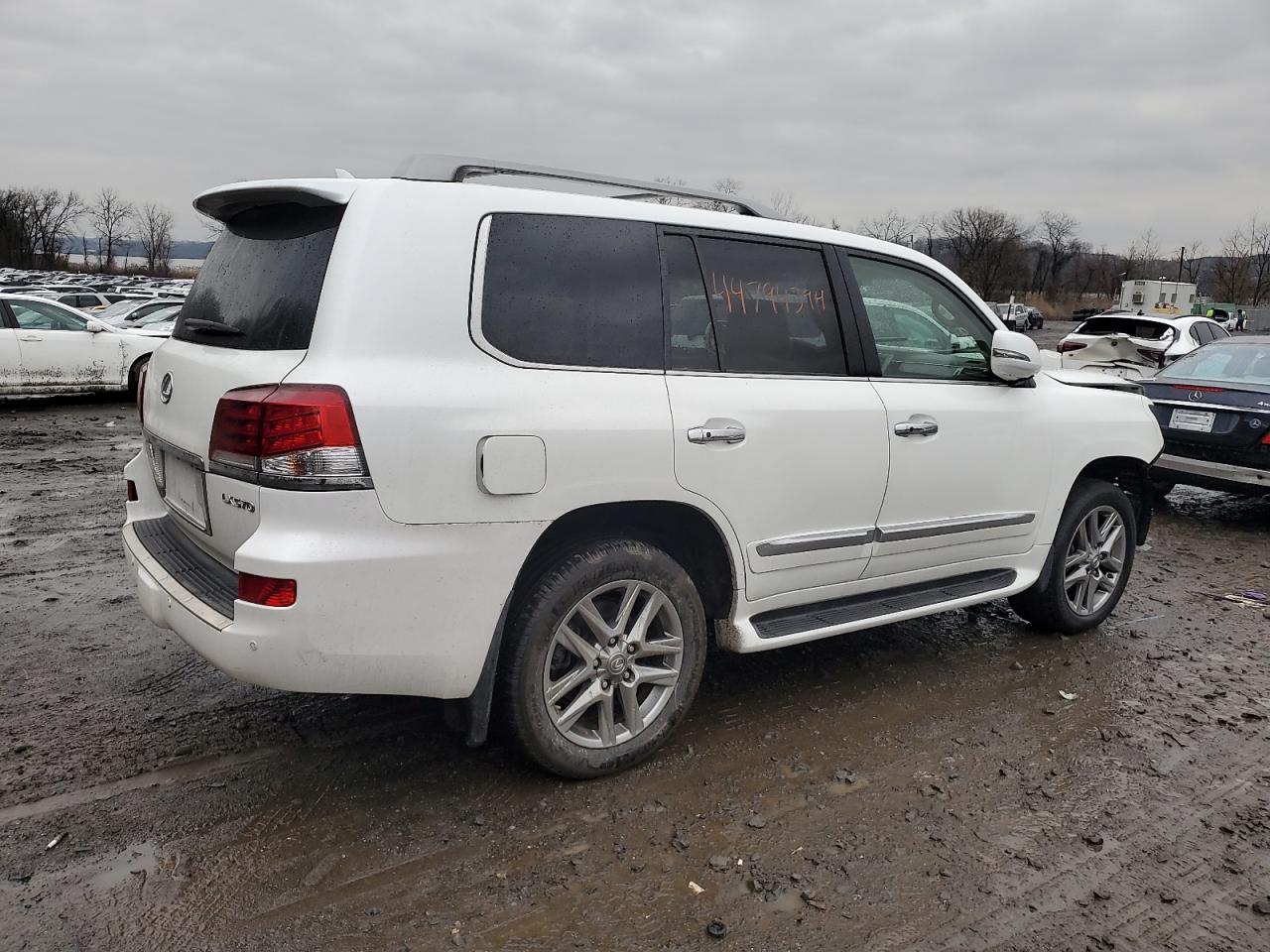 Photo 2 VIN: JTJHY7AX5E4160999 - LEXUS LX 