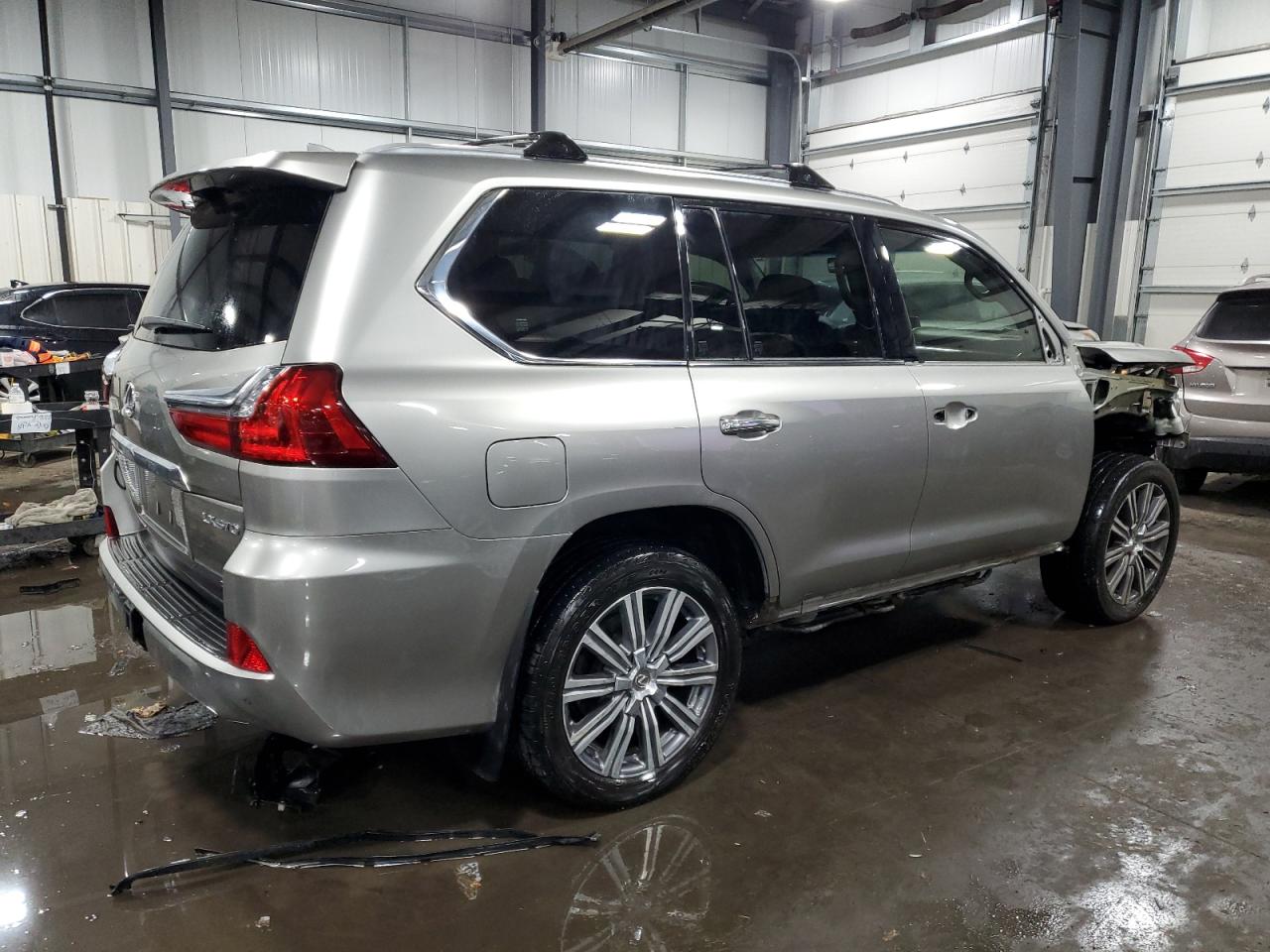 Photo 2 VIN: JTJHY7AX5G4189244 - LEXUS LX 