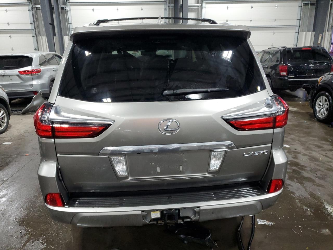 Photo 5 VIN: JTJHY7AX5G4189244 - LEXUS LX 