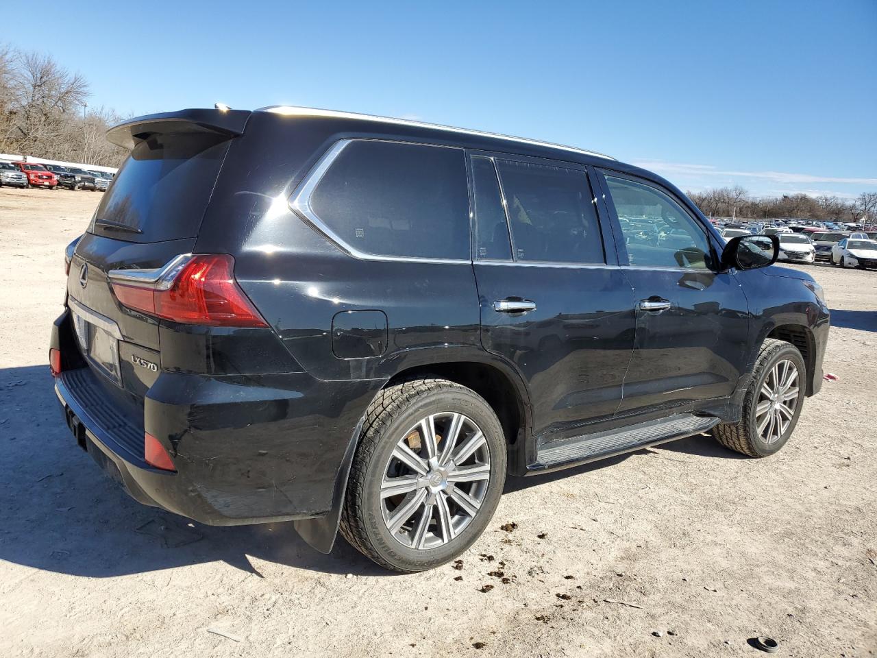 Photo 2 VIN: JTJHY7AX5G4218869 - LEXUS LX 