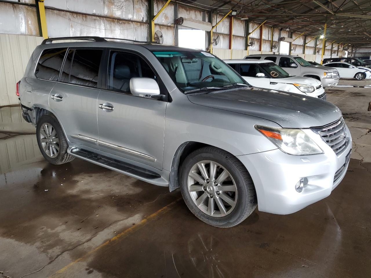 Photo 3 VIN: JTJHY7AX6A4049677 - LEXUS LX 