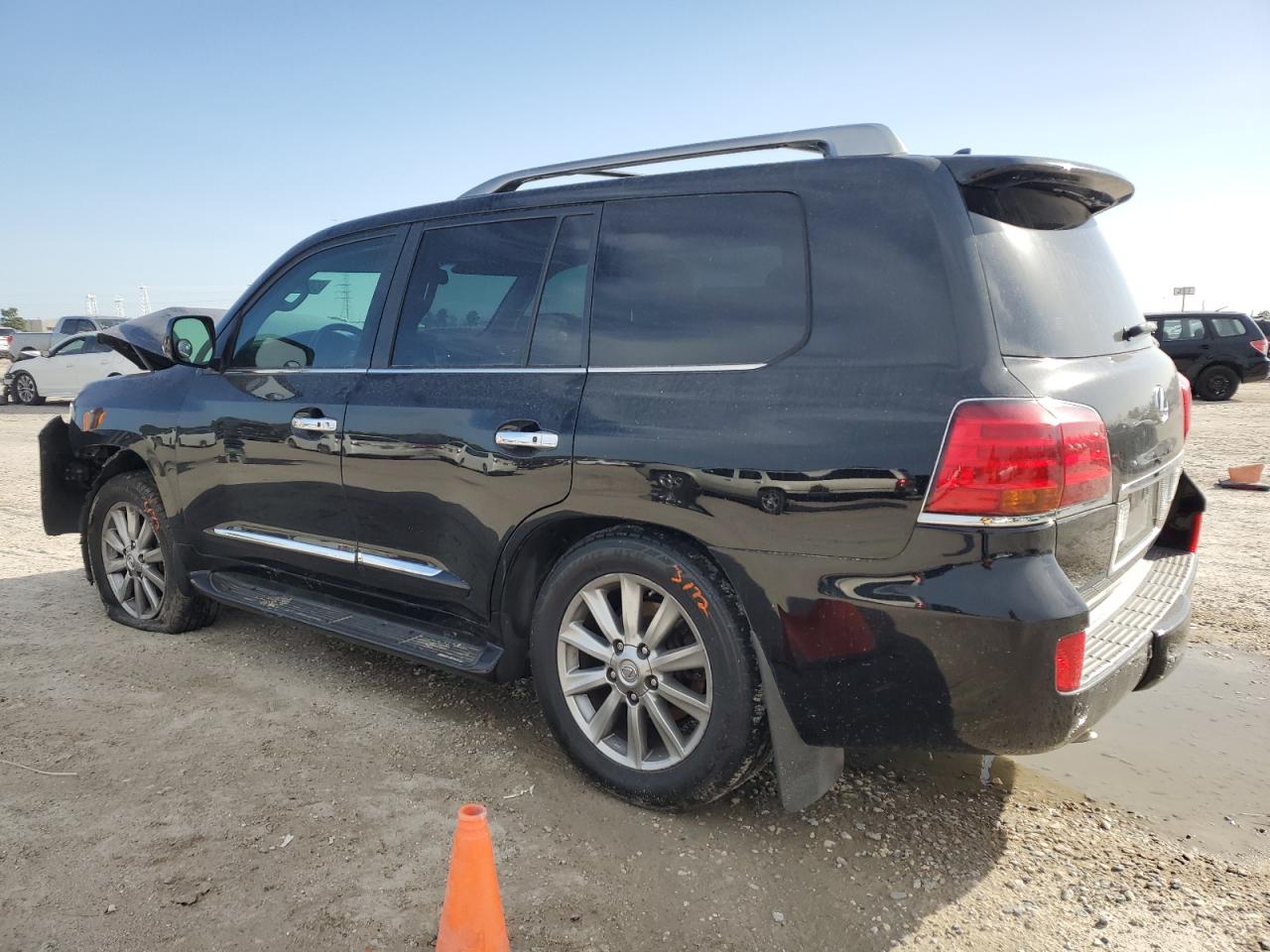 Photo 1 VIN: JTJHY7AX7B4083449 - LEXUS LX 